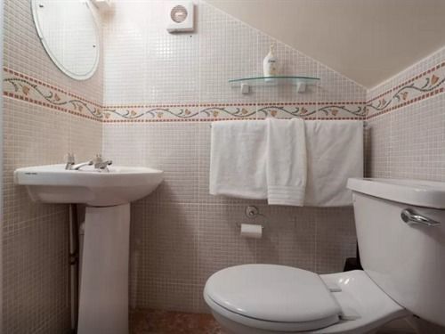Anbelle Lodge Galway Bagian luar foto
